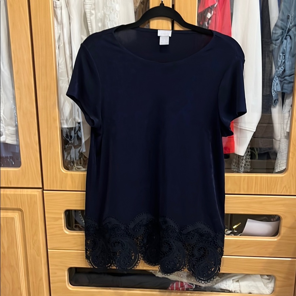 Chicos top w lace around bottom size 1